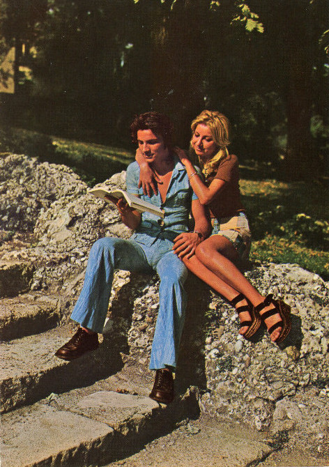 carte postale couple 1970